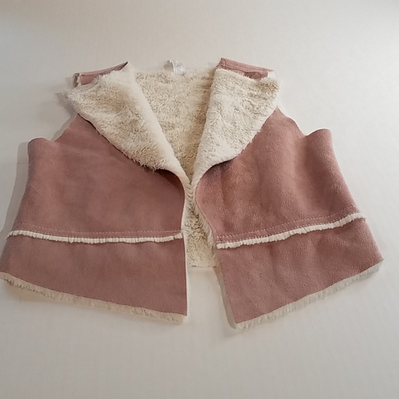 Knitworks Other - Knit works kids vest  o16